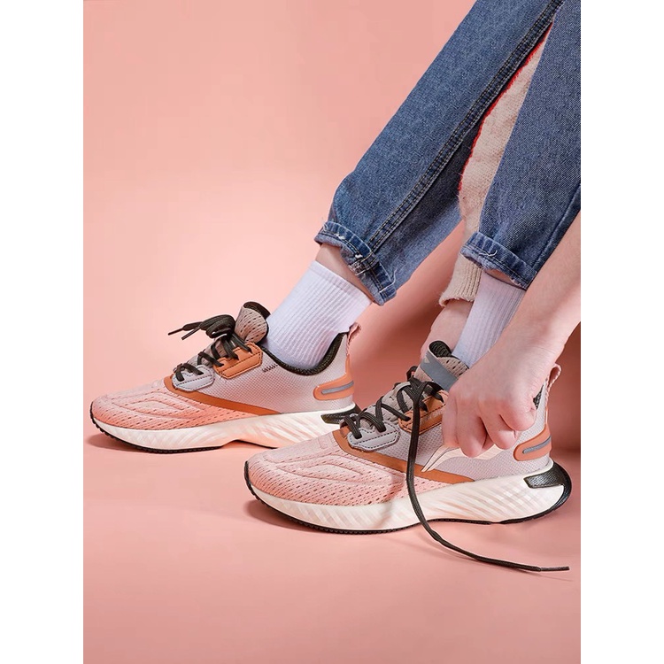 Giày thể thao nữ