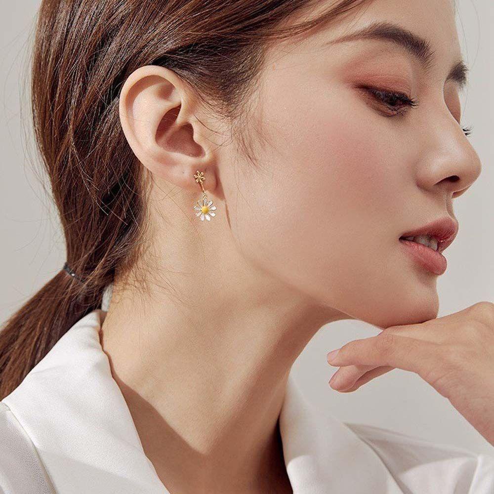 Bông Tai Dáng Dài Hình Hoa Hướng Dương Và Bướm Dễ Thương Dành Cho Nữ