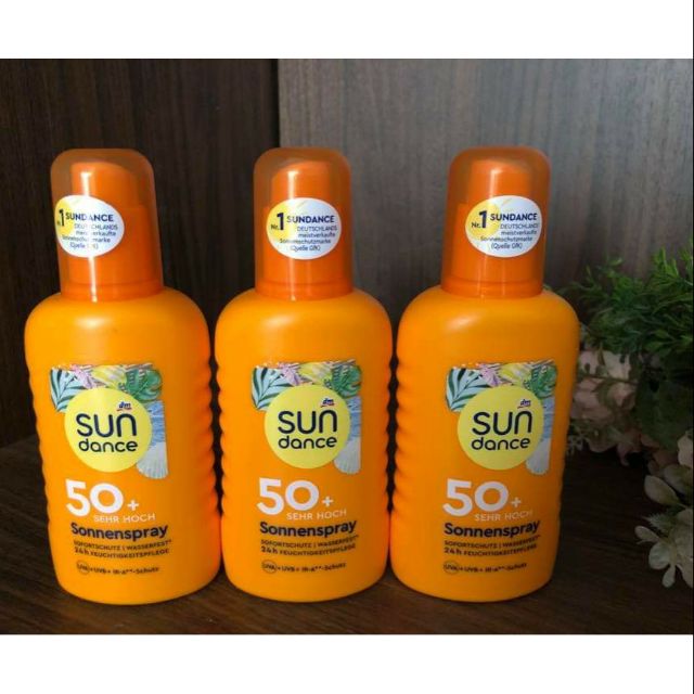 Xịt chống nắng dạng sữa SUNDANCE SPF 50+.