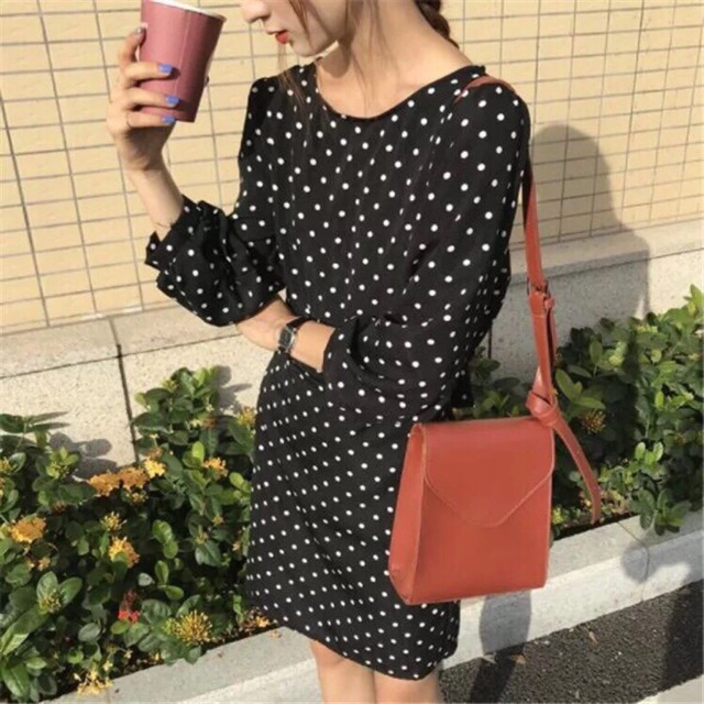 Đầm bi tay dài nơ lưng