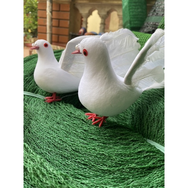 2 Chim bồ câu nhân tạo bằng xốp dùng để trang trí