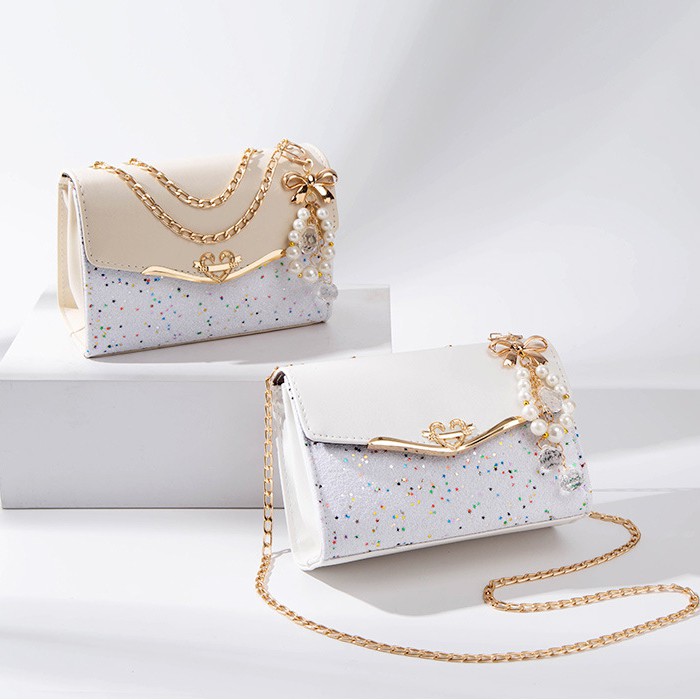 Túi Đeo Chéo T19 Khóa Trái Tim Màu Trắng