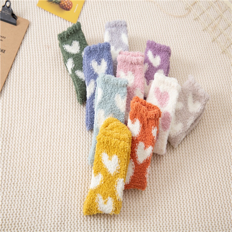 Vớ Ngủ Giữ Ấm Chân Cho Nữ Hình Trái Tim Len Xù