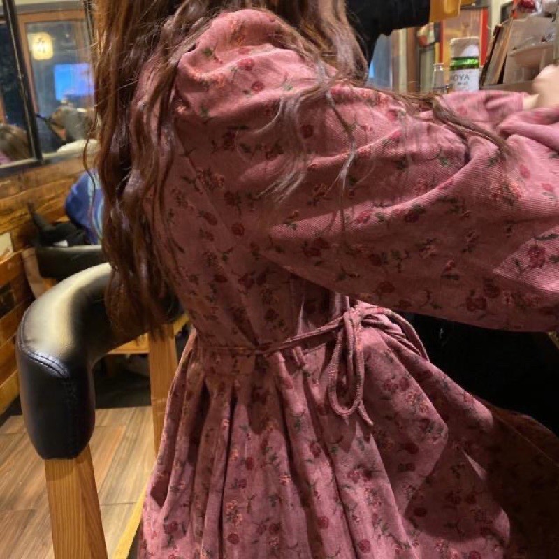 Váy Nhung tăm hoa nhí ,váy thu đông eo nhỏ hoa hồng tay bồng-Có Sẵn-dáng xoè kèm dây đai nhỏ. | BigBuy360 - bigbuy360.vn