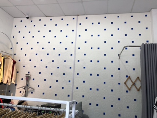 Xốp giả da, kim tuyến, dán tưong, dán trần kt 70x70cm | BigBuy360 - bigbuy360.vn