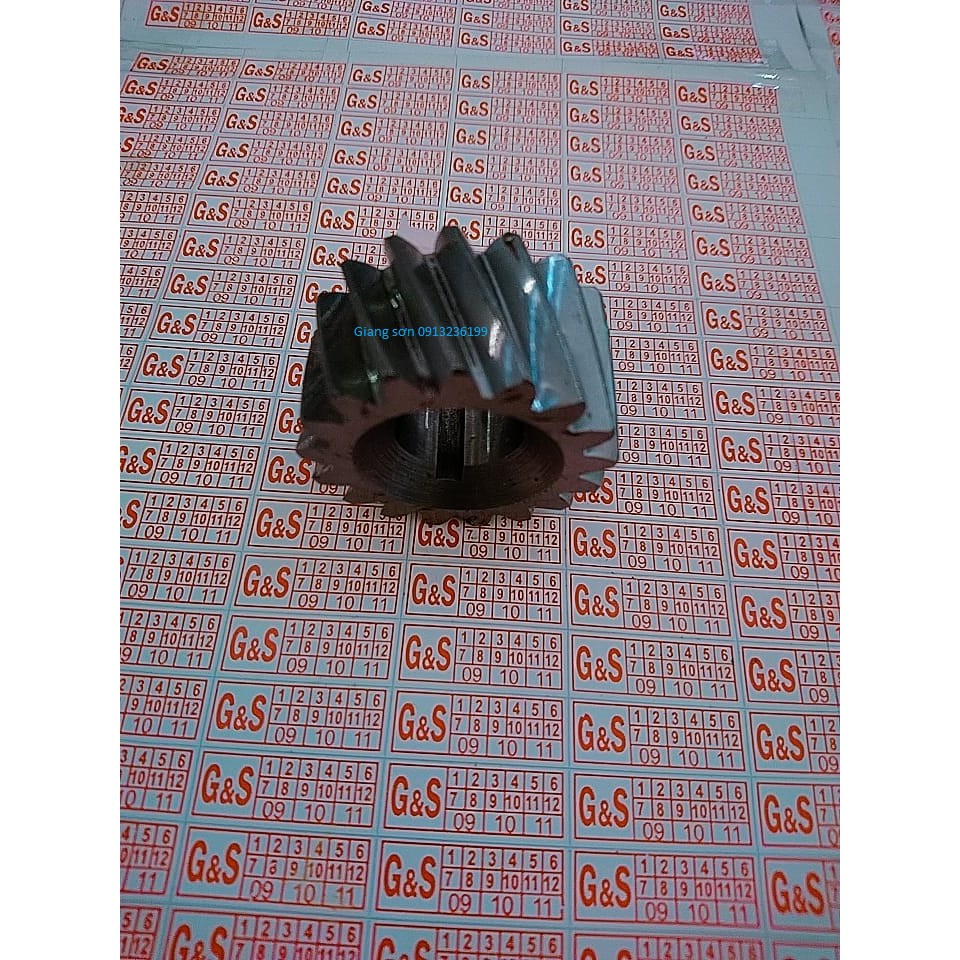 Bánh răng côn hú Suzuki GN125