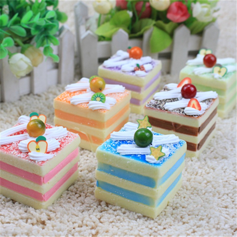 Đồ chơi mô phỏng đồ ăn nhân tạo phù hợp để giáo dục sớm cho trẻ hoặc trang trí nội thất