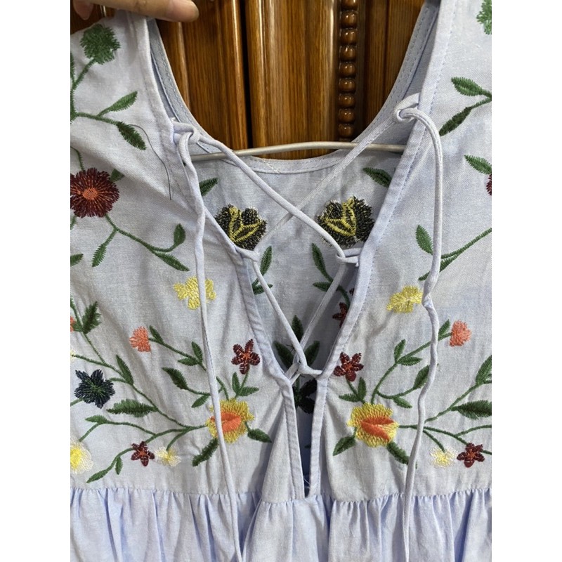 Đầm váy babydoll hoa thêu hở lưng cực xinh