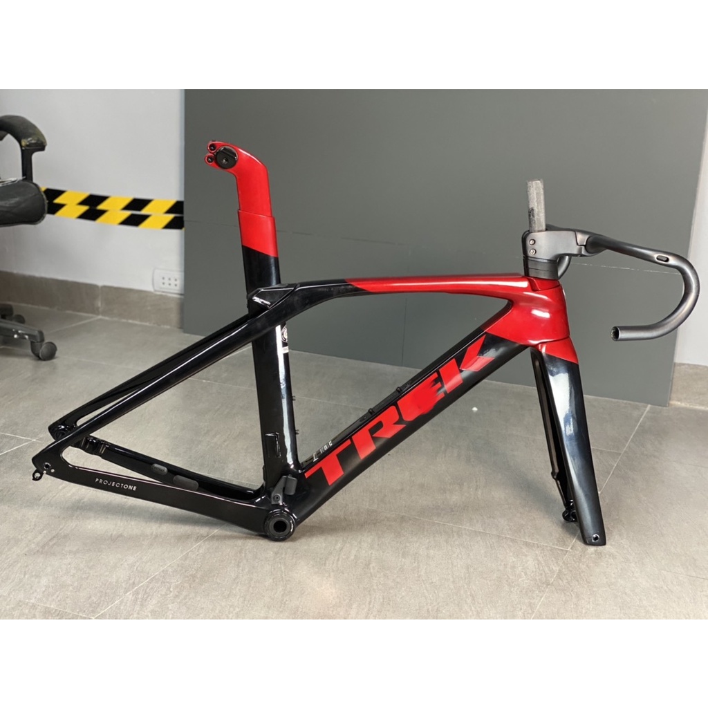 Khung Road Carbon chếch Mad.rone SLR 9 phanh đĩa