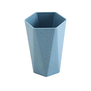 Cốc đánh răng hình thoi độc đáo