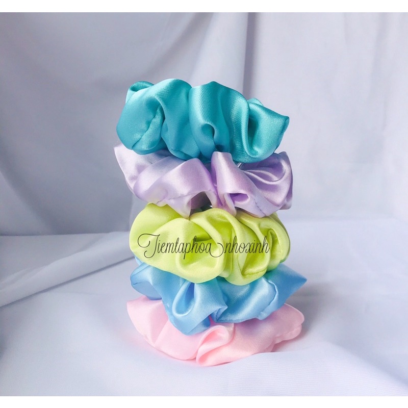 Buộc tóc vải - Scrunchies lụa hot trend