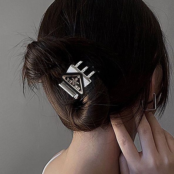 Kẹp Tóc Hình Tam Giác Mini Thiết Kế Tinh Tế Sang Trọng Thời Trang