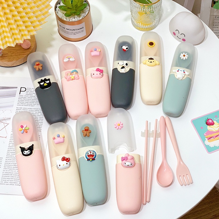 Bộ Hộp 3 Món Đũa, Thìa , Dĩa  Bằng Nhựa Hello Kitty