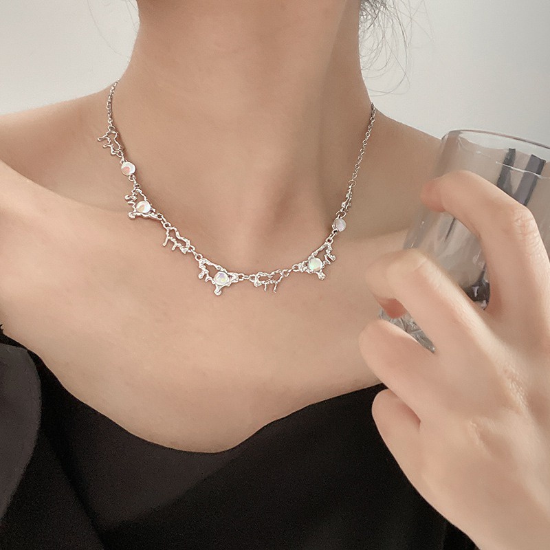 Vòng cổ Đính Đá Mặt Trăng Thiết Kế Đơn Giản Dễ Phối Đồ Phong Cách Hàn Quốc