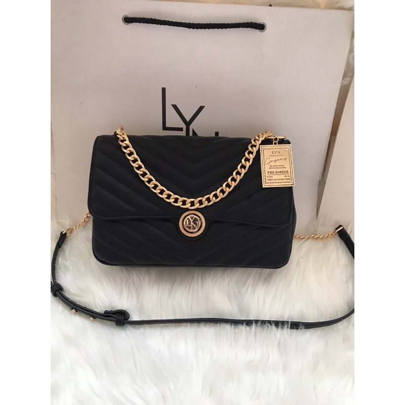 HÀNG SẴN Túi Lyn khoá tròn kèm charm size 25cm