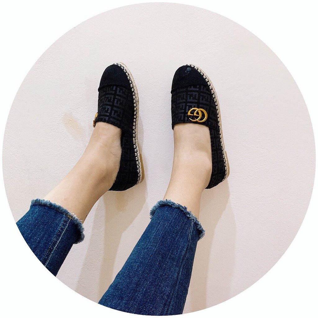 Giày slip on viền cói vân họa tiết khuy GG mạ đồng | BigBuy360 - bigbuy360.vn