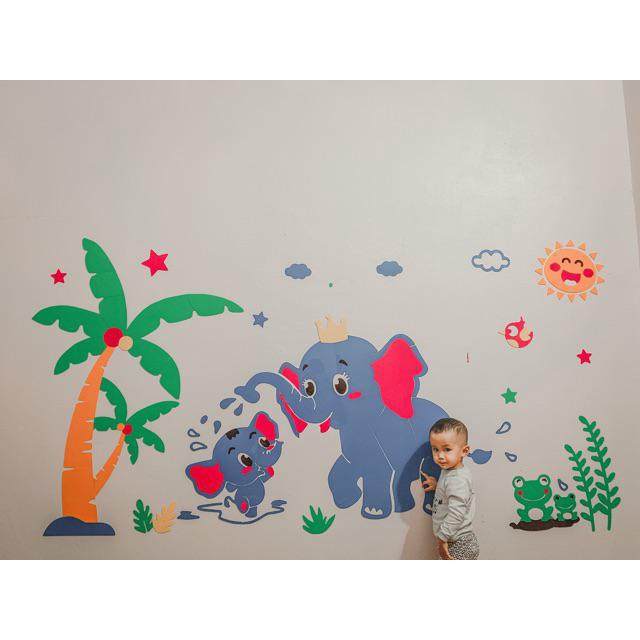 Tranh dán tường mica 3d decor khổ lớn những chú voi trong rừng trang trí mầm non, phòng cho bé Nhiều Size - EPeBen