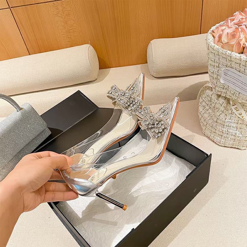 Giầy và sandal cao gót nơ đá