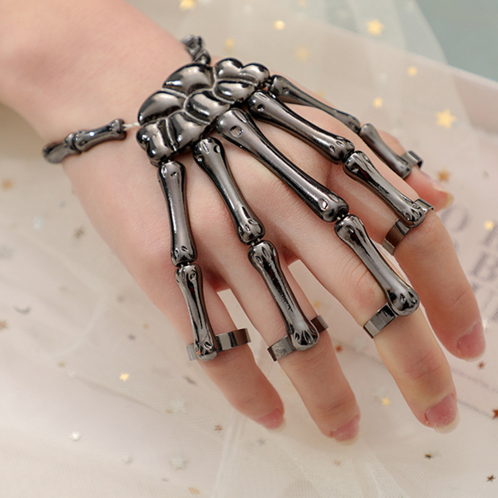 Vòng tay kết hợp nhẫn hình xương bàn tay phong cách gothic độc đáo