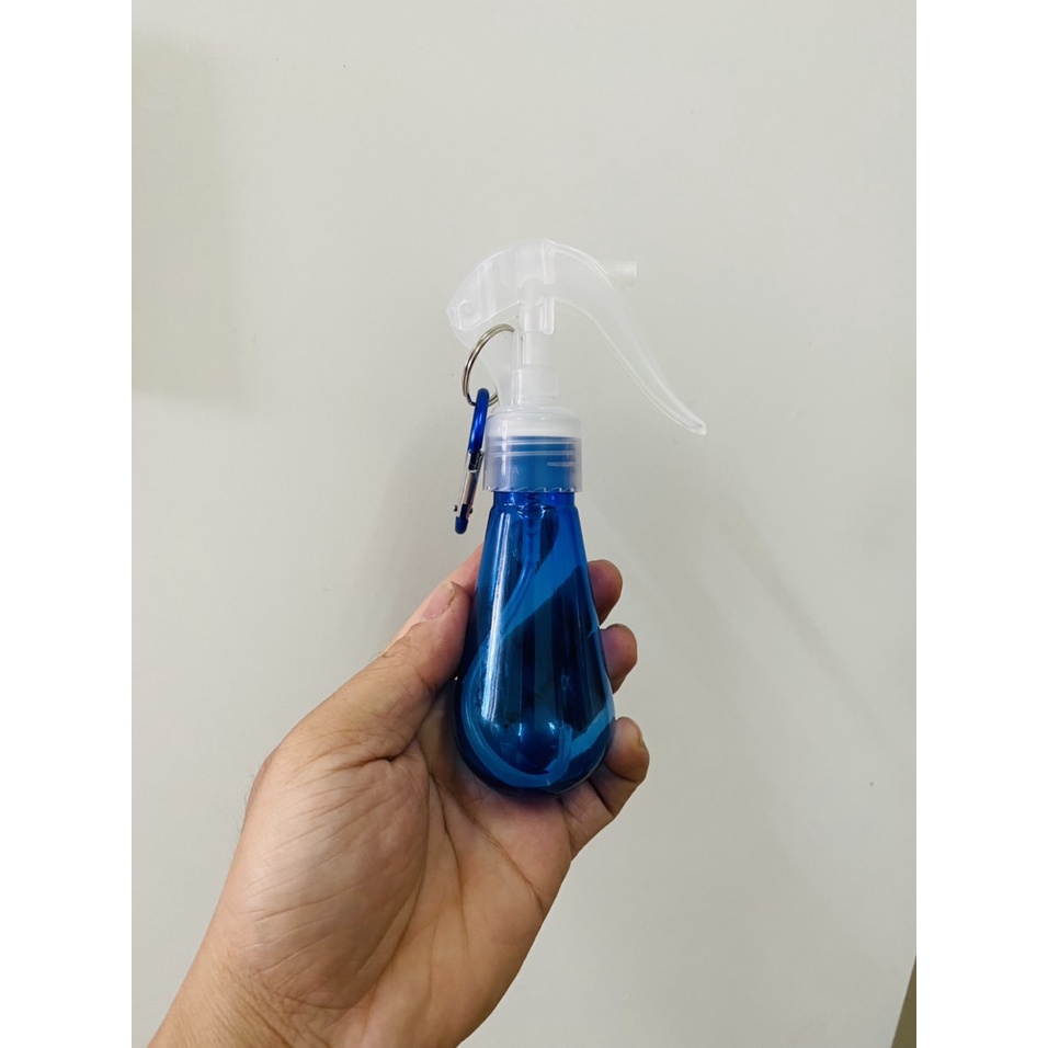 Bình đựng nước rửa tay sát khuẩn mini 60ml treo balo túi xách, cặp móc khóa vỏ ngoài có chốt khoá nhỏ gọn và tiện lợi