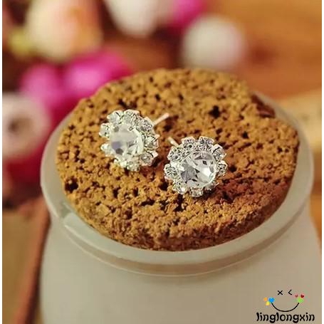 Khuyên tai xỏ mạ bạc đính đá nhân tạo xinh xắn dành cho bạn gái