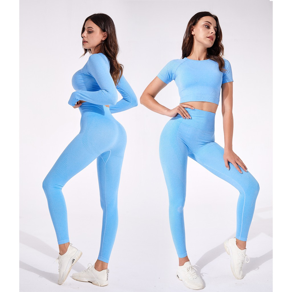 Bộ đồ tập thể thao thoáng khí dành cho nữ