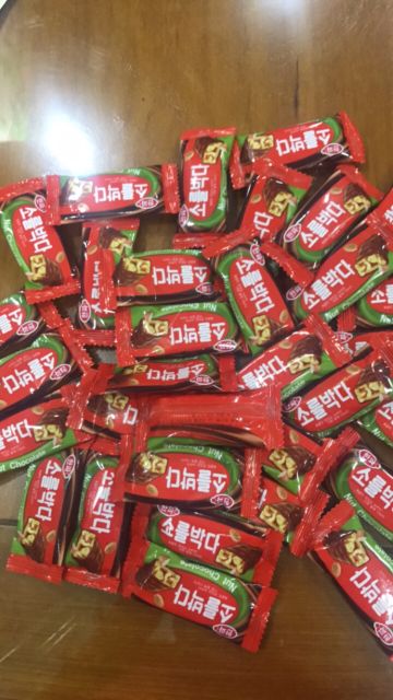 Kẹo Nut chocolate hạnh nhân Hàn Quốc - 300g | Ăn vặt ngon rẻ Tano