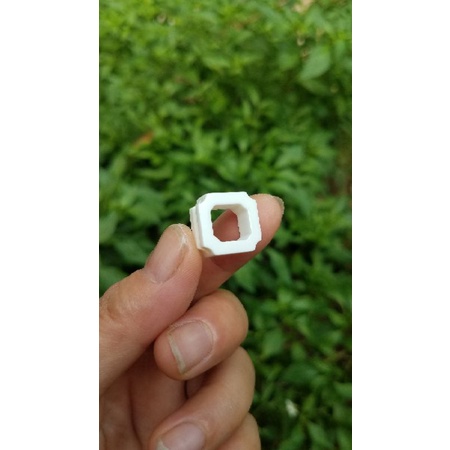 Bộ 3 cái cửa sổ vuông khuyết góc dành cho lồng chim Khuyên