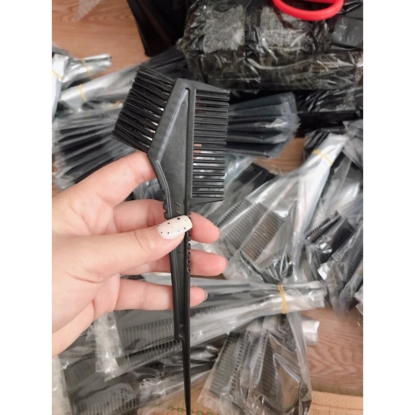 lược nhuộm tóc