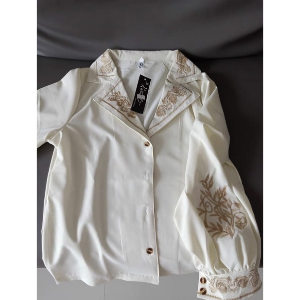 Áo Sơ Mi Kiểu Thêu Họa Tiết Cổ Vest Phong Cách Hồng Kông Mẫu Mới Nhất Cho Nữ
