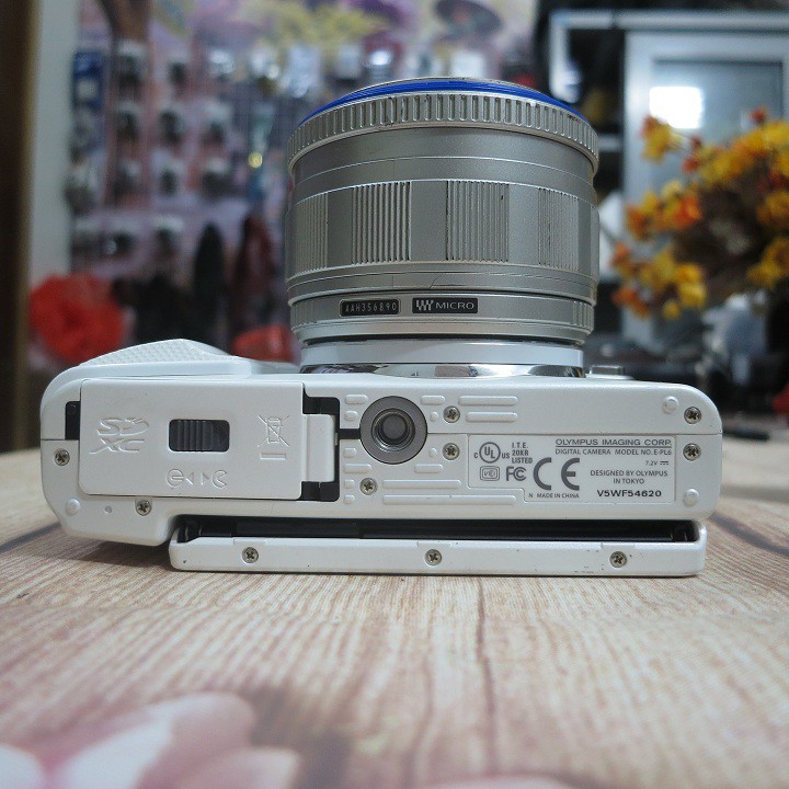 Máy ảnh Olympus PenLite E-PL6 kèm lens kít 14-42 quay, chụp tốt