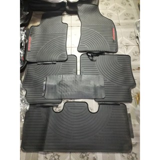 Thảm sàn theo xe vân sọc xe innova