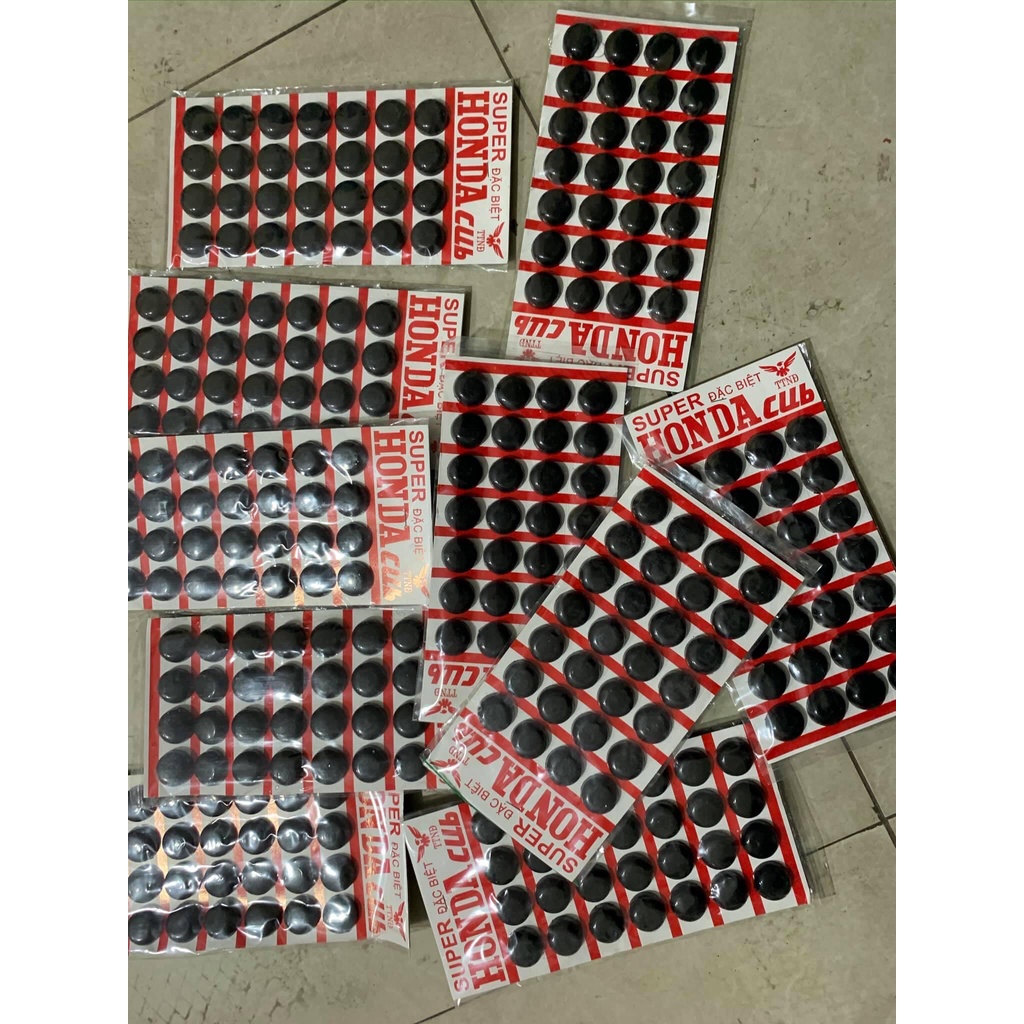 Nút bịt chân gương xe đream