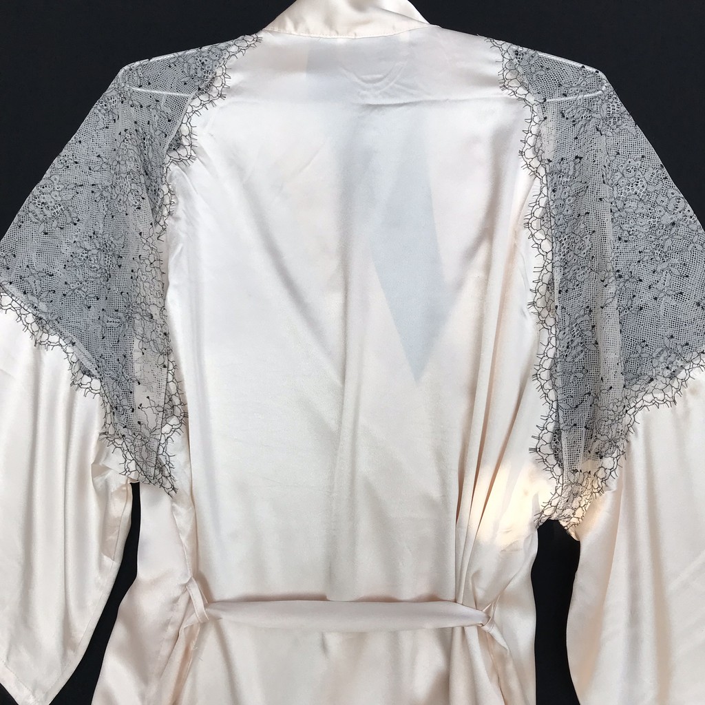 Áo choàng ngủ satin mềm mịn nhẹ size XS tương đương S | BigBuy360 - bigbuy360.vn