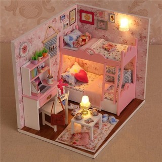 Mô hình nhà gỗ DIY hồng - không có búp bê