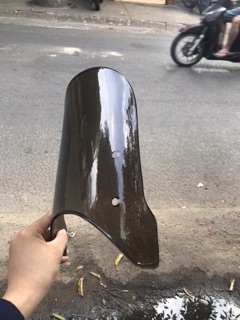 Kính chắn gió M3