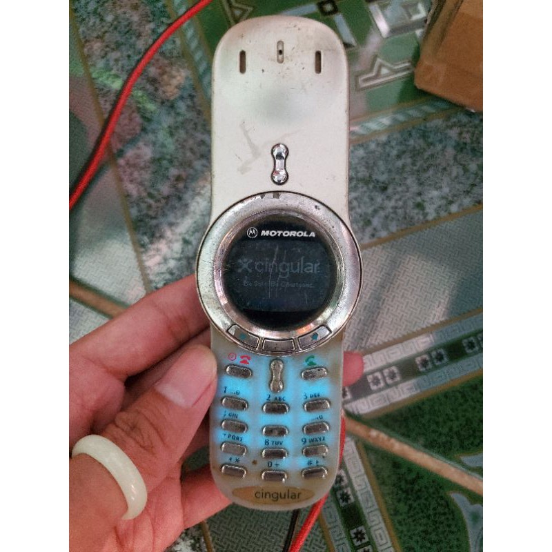 xác điện thoại motorola v70 cổ độc lạ