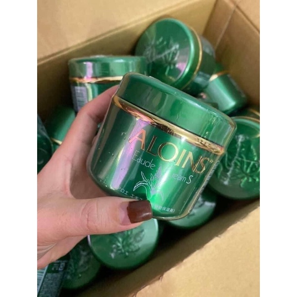 KEM DƯỠNG LÔ HỘI NHẬT BẢN