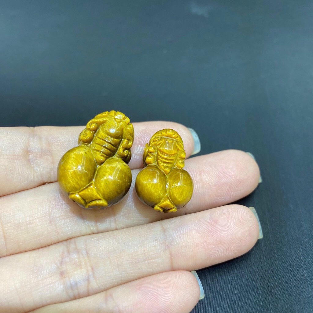 Cụ Tỳ Hưu Mắt Hổ Vàng Tâm hàng loại A chuẩn thiên nhiên Tặng kèm móc bạc - Hơp mệnh Kim, Thổ