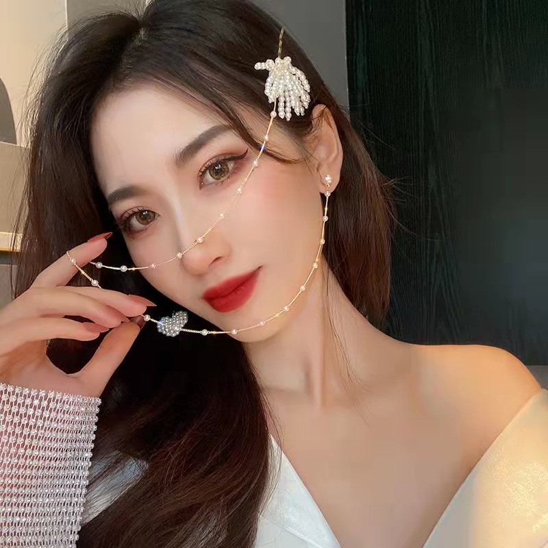 Khuyên Tai Hình Trái Tim Bất Đối Xứng Có Tua Rua Dài Thời Trang Hàn Quốc Thanh Lịch Sang Trọng Dành Cho Nữ