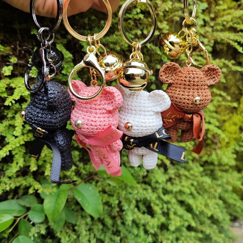 Móc khoá gấu bearbrick sang chảnh treo túi xách, móc chìa khoá ô tô, xe máy