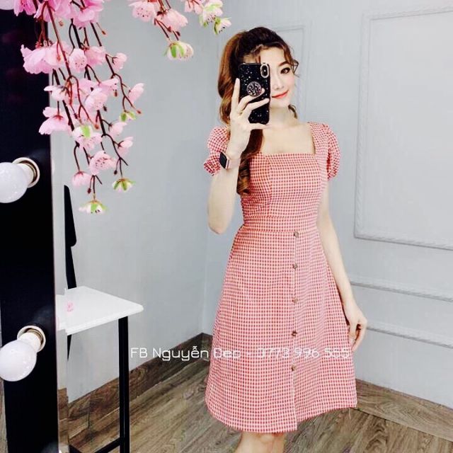 Đầm kate ô vuông