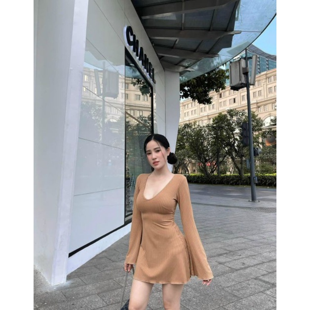 ĐẦM BODY TAY LOE CỔ V DÁNG XÒE SEXY