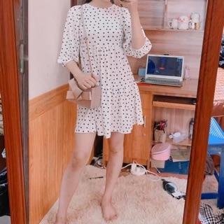 Váy hồng có đai love