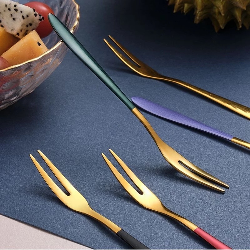 Nĩa Ăn Trái Cây Bằng Thép Không Gỉ Sang Trọng