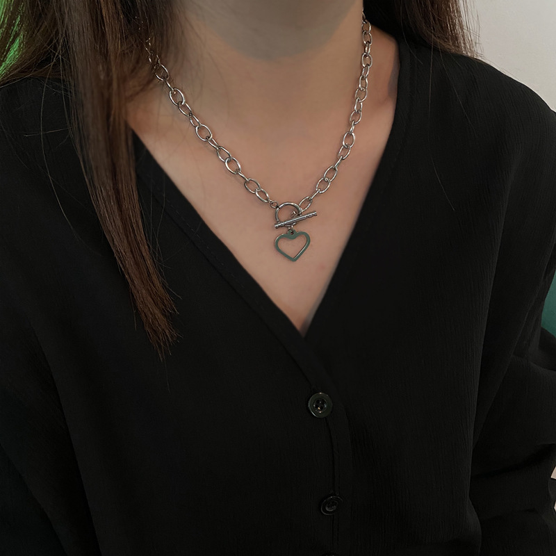 Vòng cổ choker thời trang mới sành điệu cho nữ