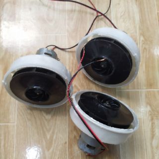 Hút bụi với RS550 12v công suất lớn