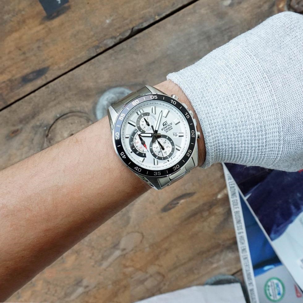Đồng hồ nam dây kim loại Casio Anh Khuê EFV-550D-7AVUDF