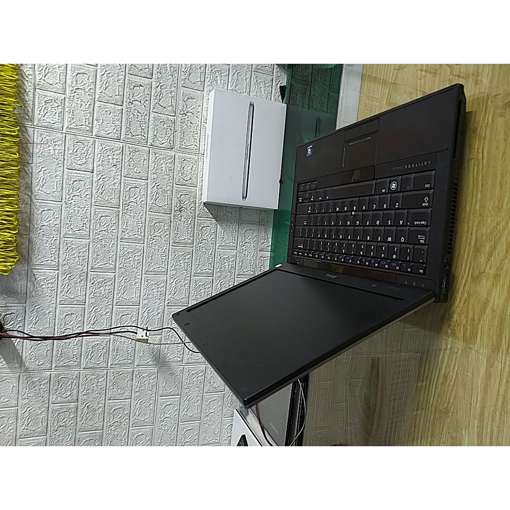 Laptop cũ Dell E6410 - Core i5, chơi game, giải trí