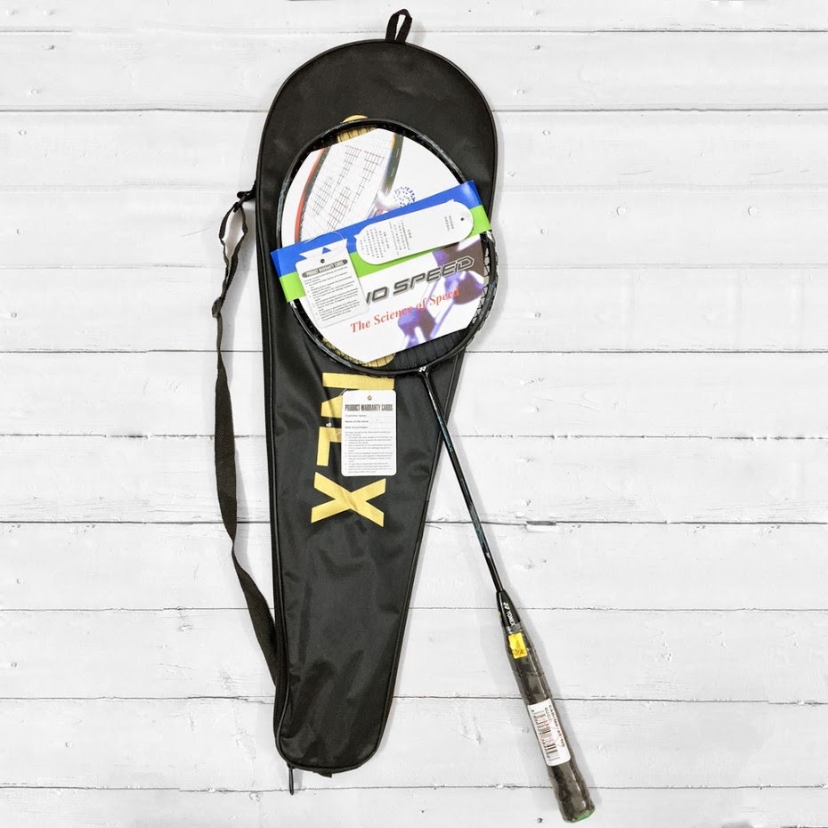 Combo một đôi vợt cầu lông tặng kèm hộp cầu 3 sao